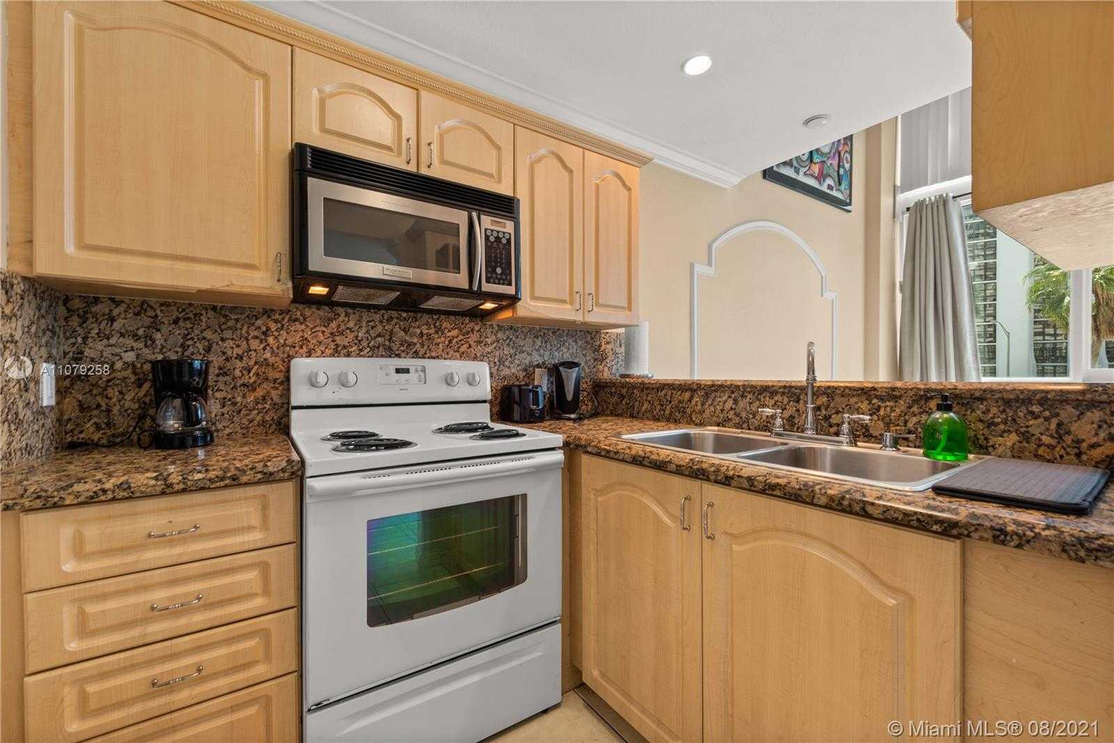 Small Image of 5445 COLLINS AVE #BAY9, Miami Beach Number 6