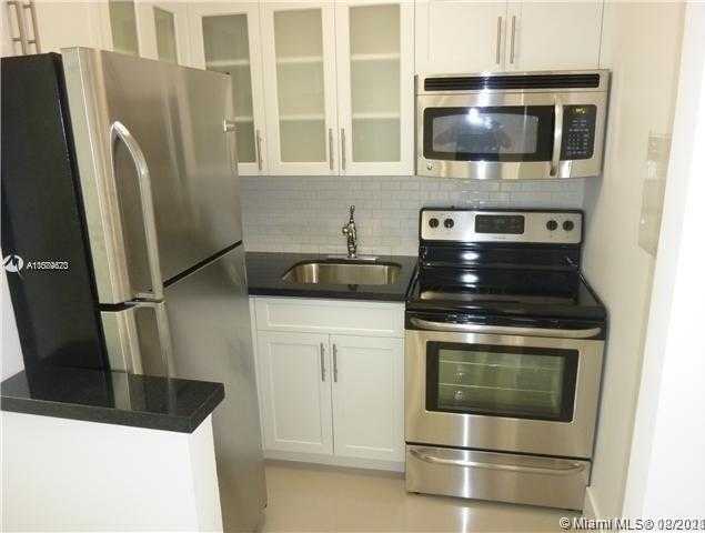Small Image of 7904 WEST DR #1006, North Bay Village Number 4