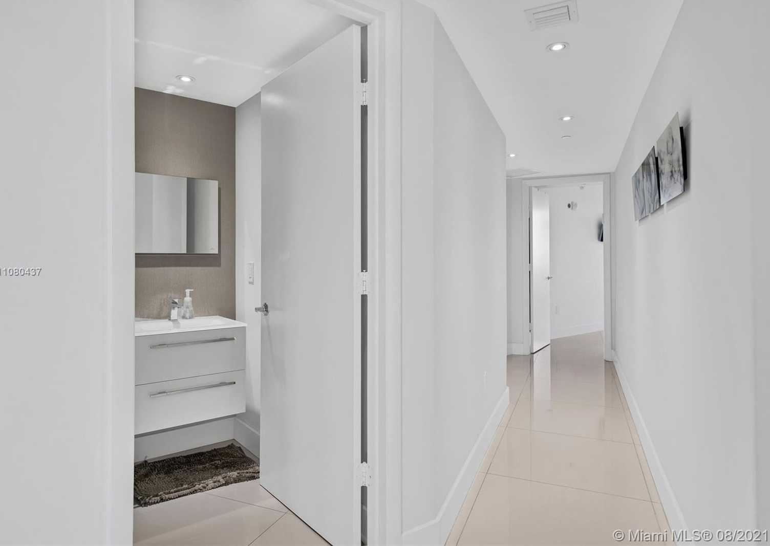 Small Image of 17201 COLLINS AVE #1807, Sunny Isles Beach Number 12