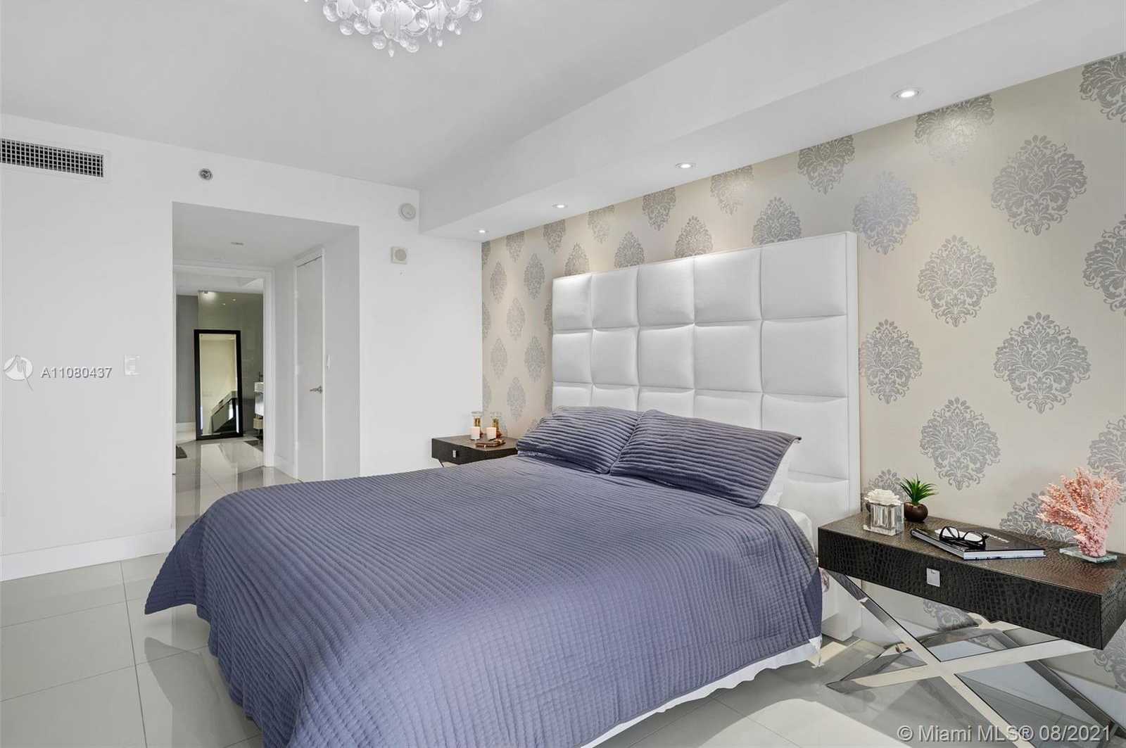 Small Image of 17201 COLLINS AVE #1807, Sunny Isles Beach Number 15