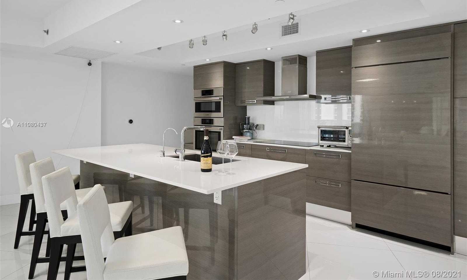 Small Image of 17201 COLLINS AVE #1807, Sunny Isles Beach Number 4