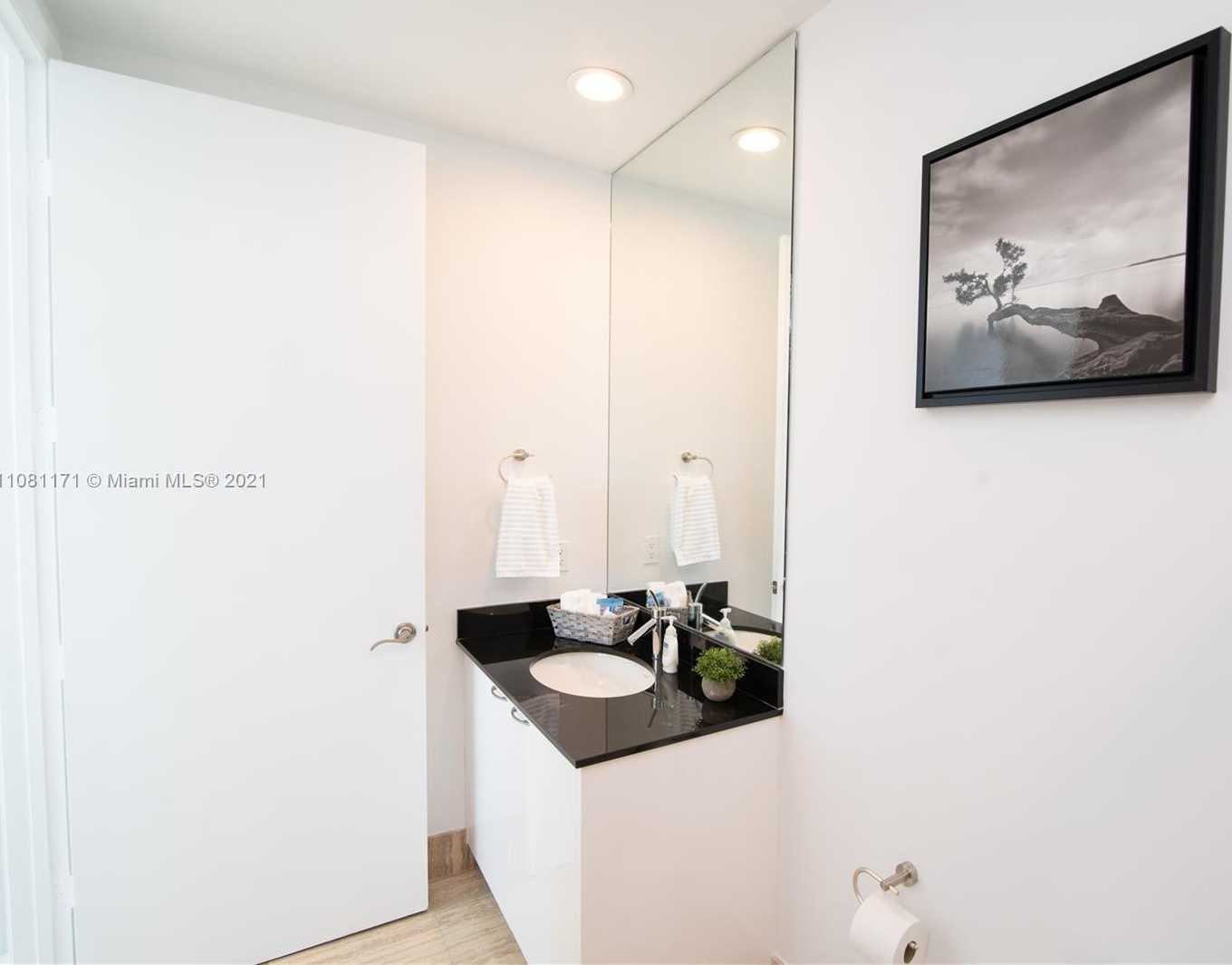 Small Image of 15901 COLLINS AVE #1402, Sunny Isles Beach Number 41