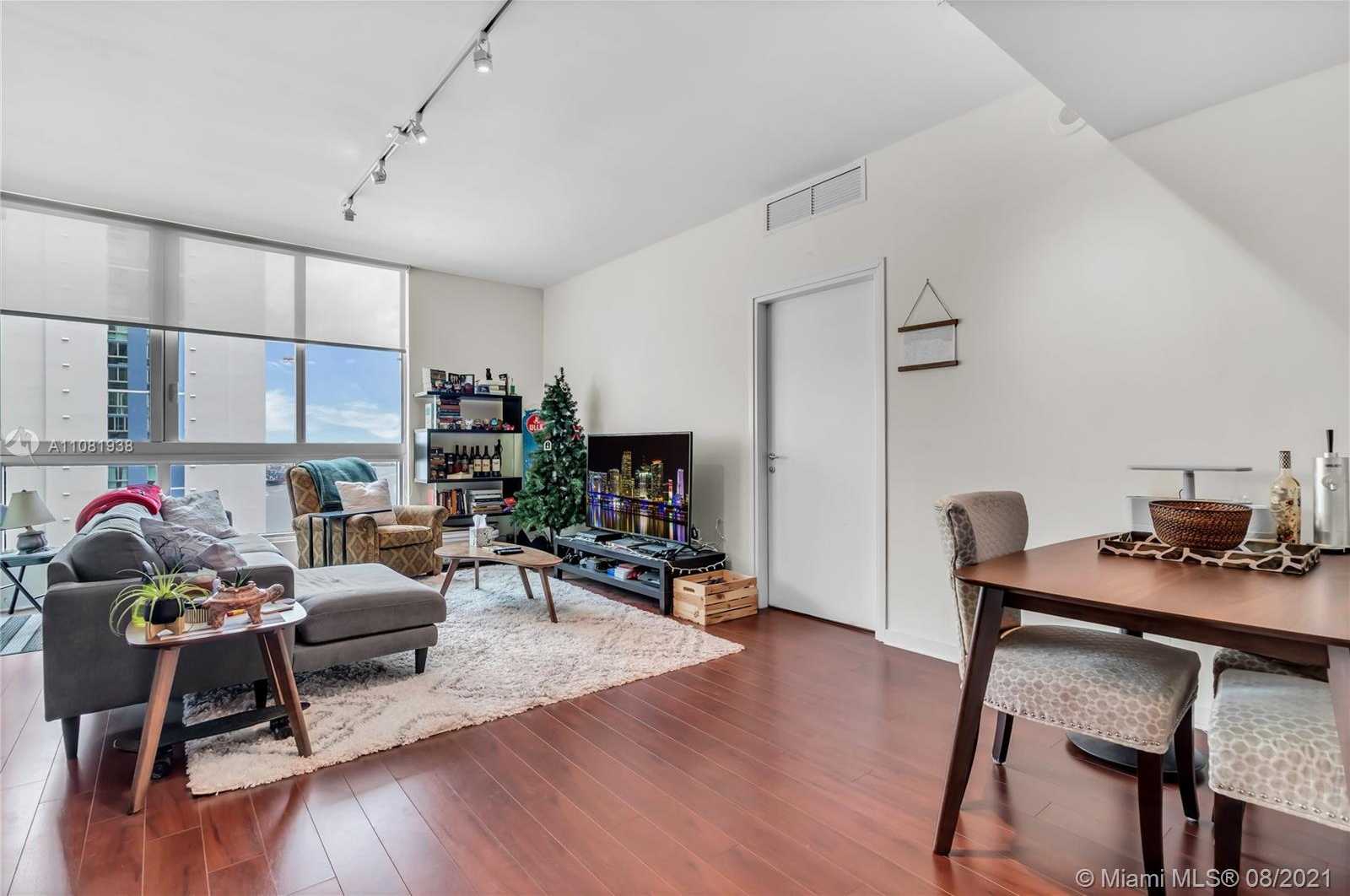 Small Image of 300 SOUTH BISCAYNE BLVD #T-2614, Miami Number 12