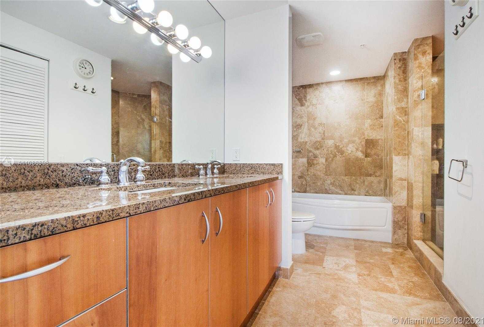 Small Image of 300 SOUTH BISCAYNE BLVD #T-2208, Miami Number 8