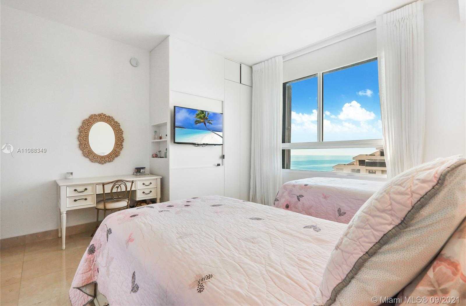 Small Image of 251 CRANDON BLVD #1136, Key Biscayne Number 11