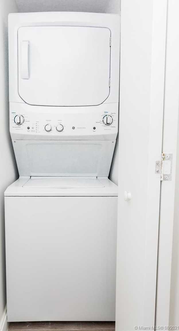 Small Image of 45 SOUTH WEST 9TH ST #3604, Miami Number 58