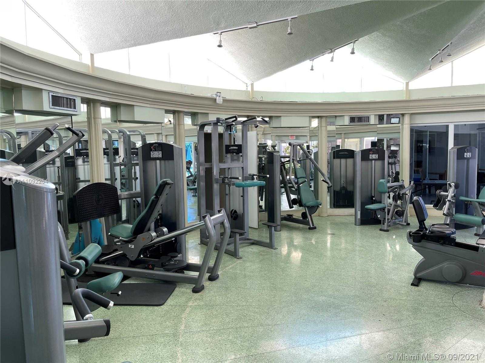 Small Image of 5055 COLLINS AVE #7K, Miami Beach Number 18