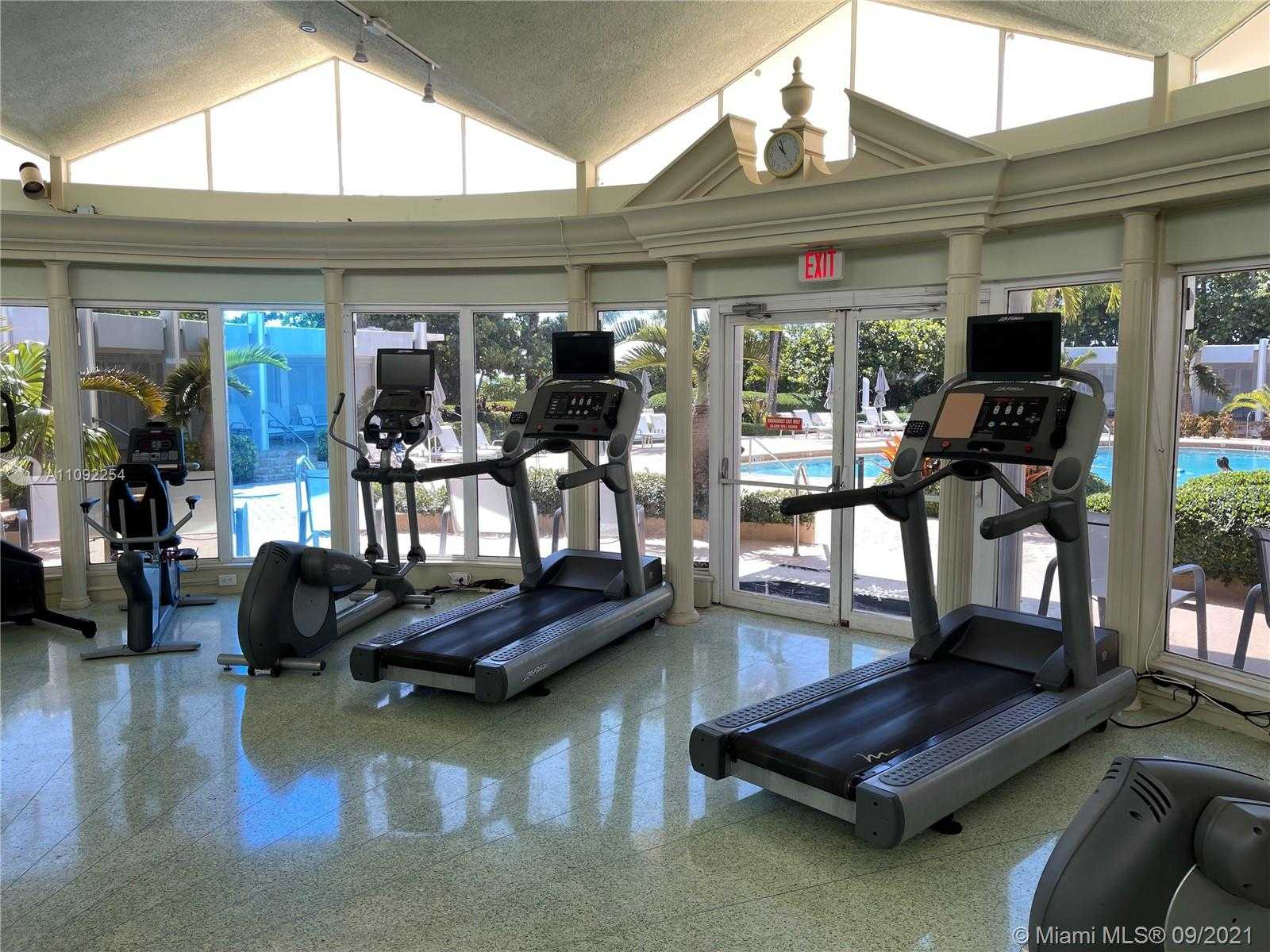 Small Image of 5055 COLLINS AVE #7K, Miami Beach Number 19