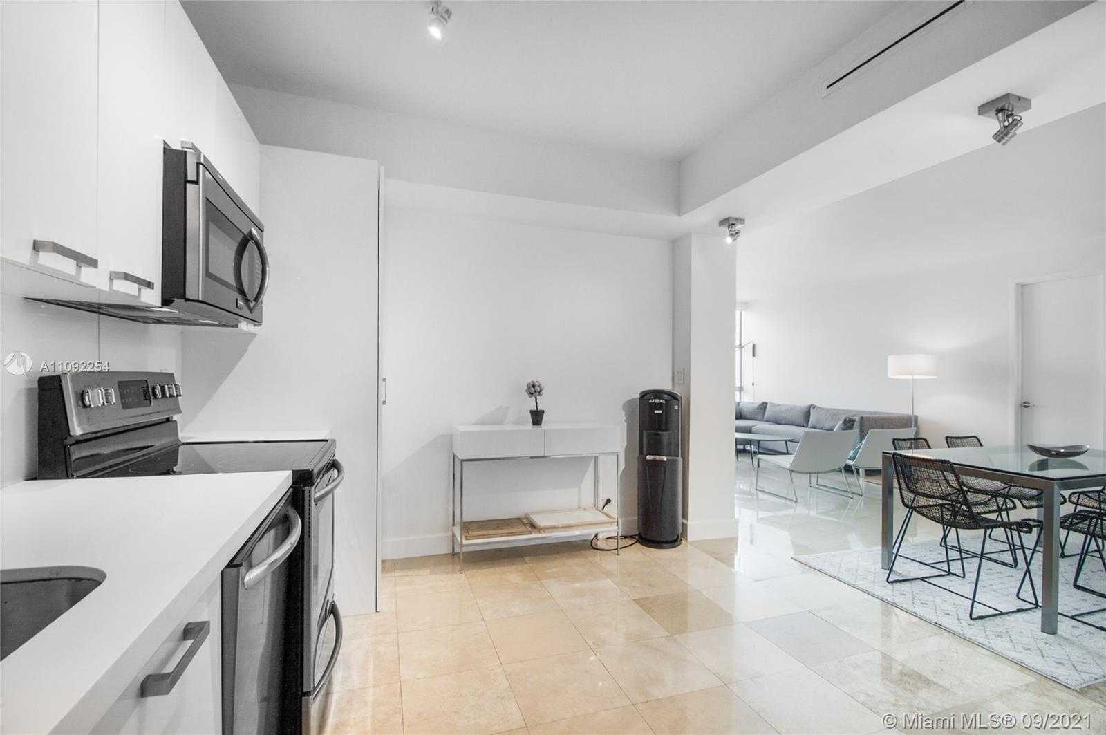 Small Image of 5055 COLLINS AVE #7K, Miami Beach Number 6
