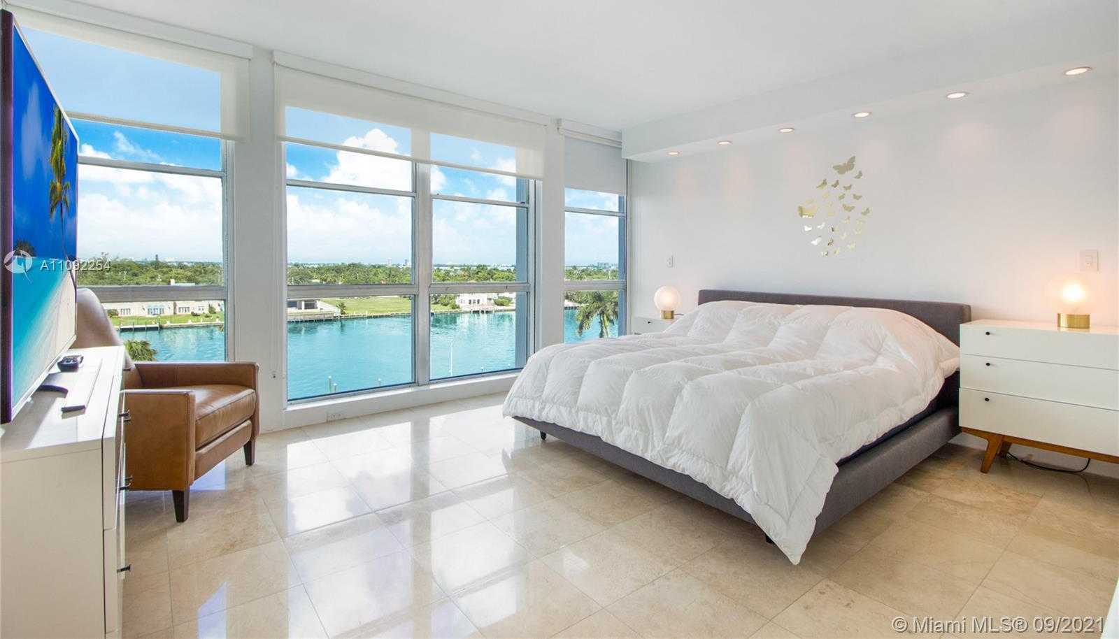 Small Image of 5055 COLLINS AVE #7K, Miami Beach Number 8