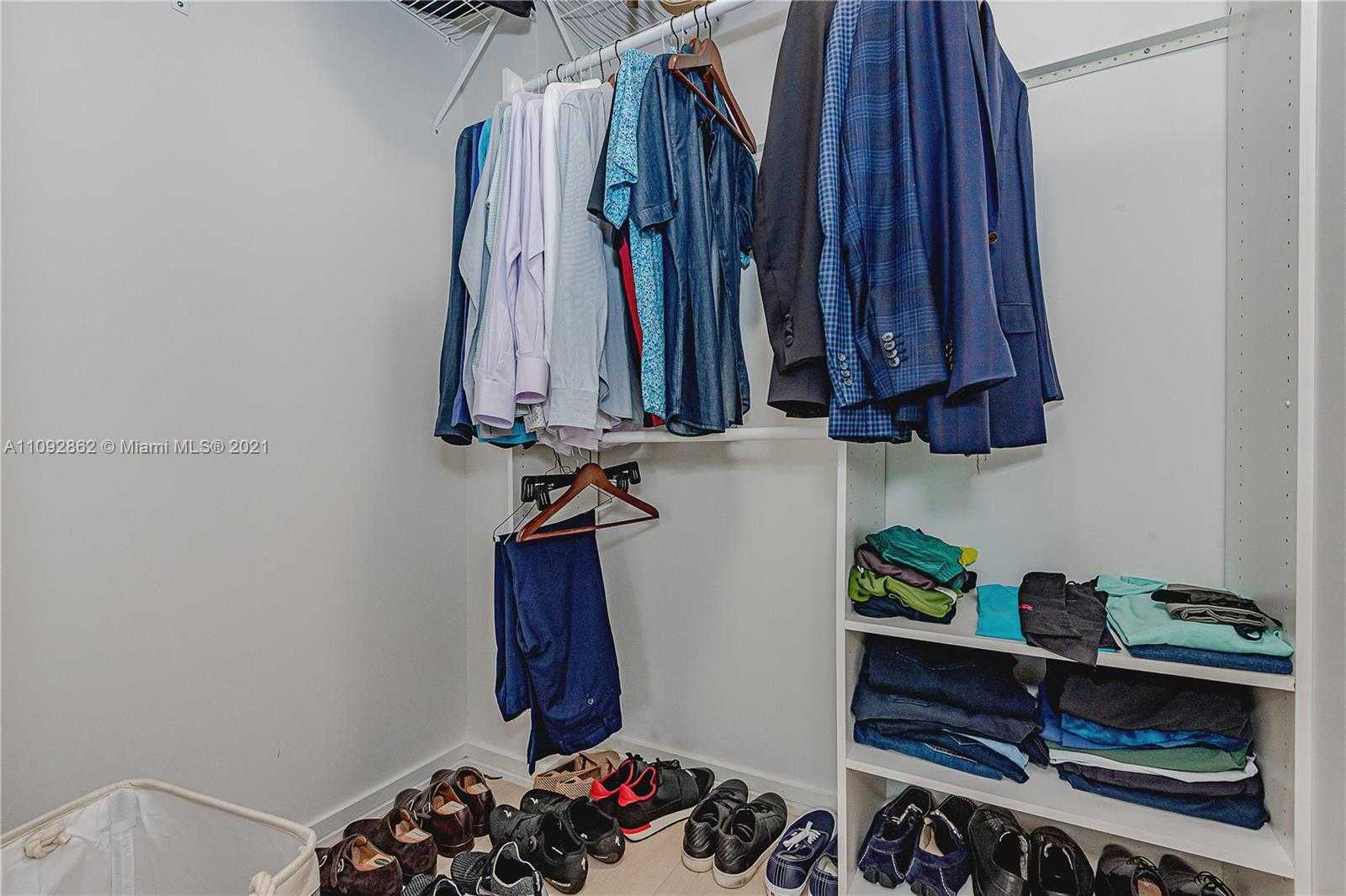 Small Image of 300 EAST COLLINS AVE #2D, Miami Beach Number 15