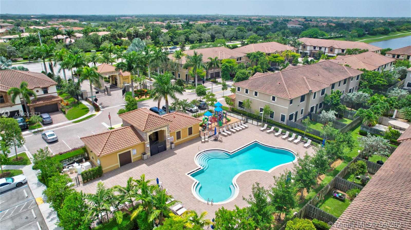 Small Image of 8448 BLUE COVE WAY, Parkland Number 10
