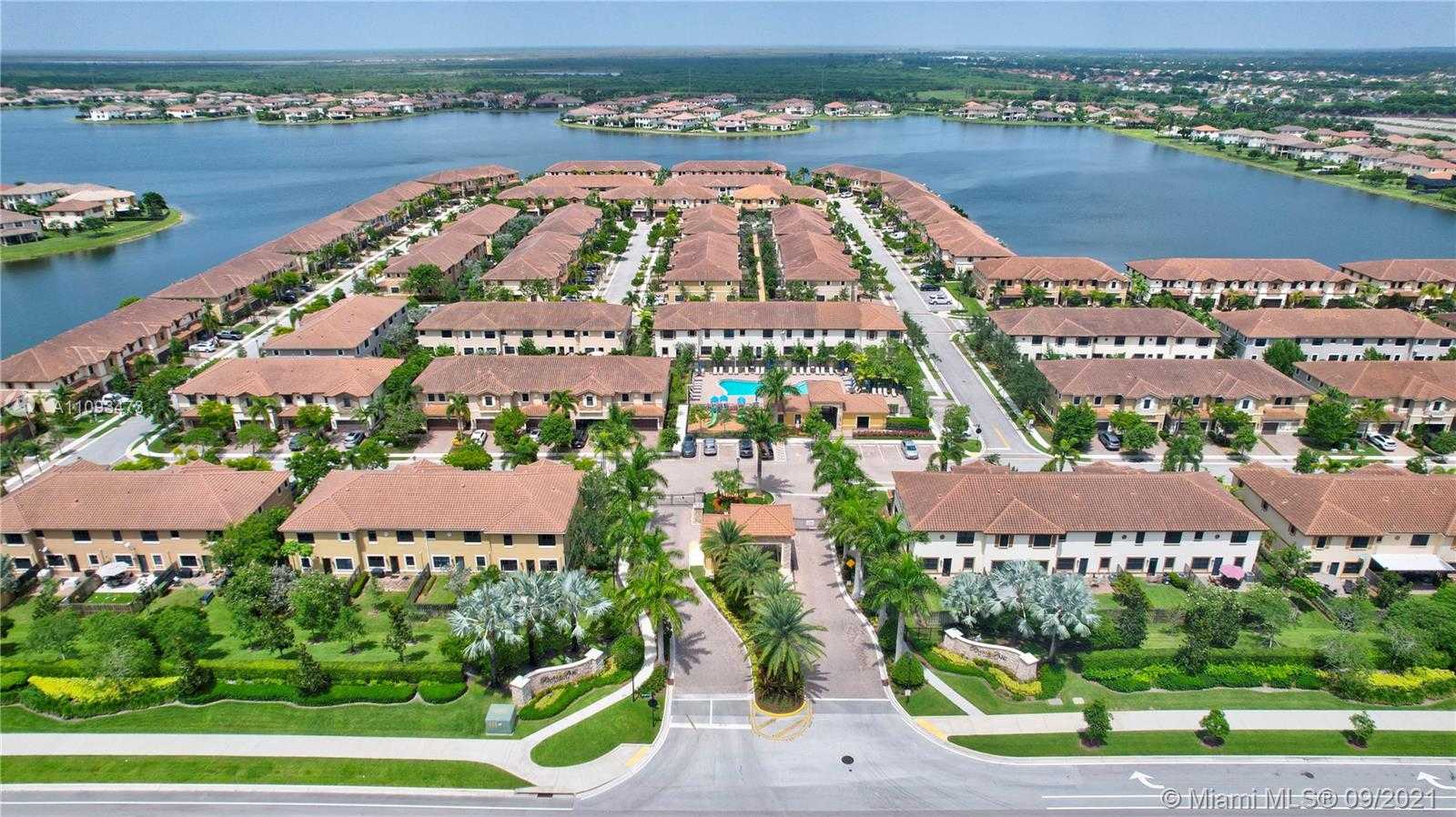 Small Image of 8448 BLUE COVE WAY, Parkland Number 11
