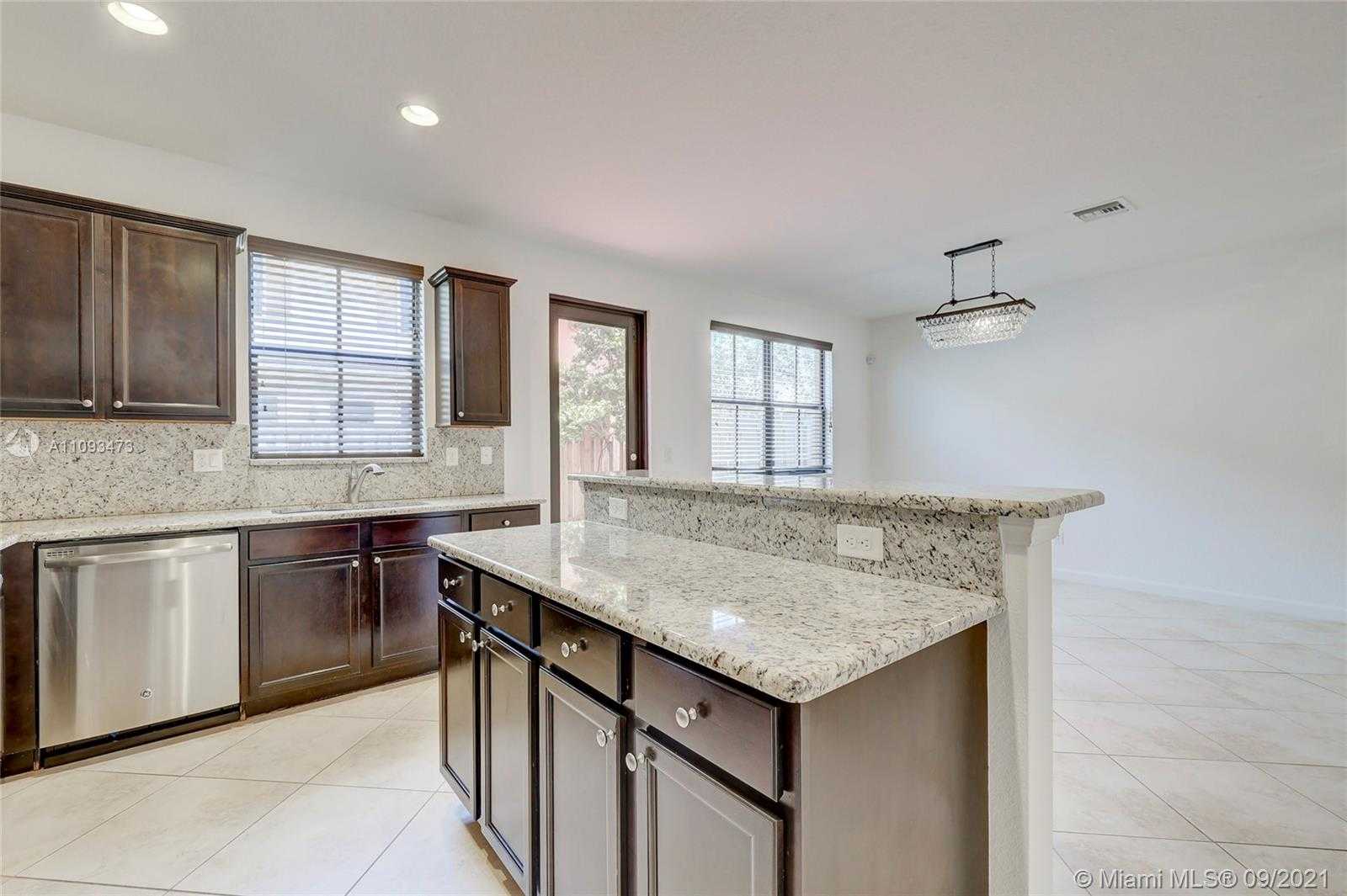 Small Image of 8448 BLUE COVE WAY, Parkland Number 15