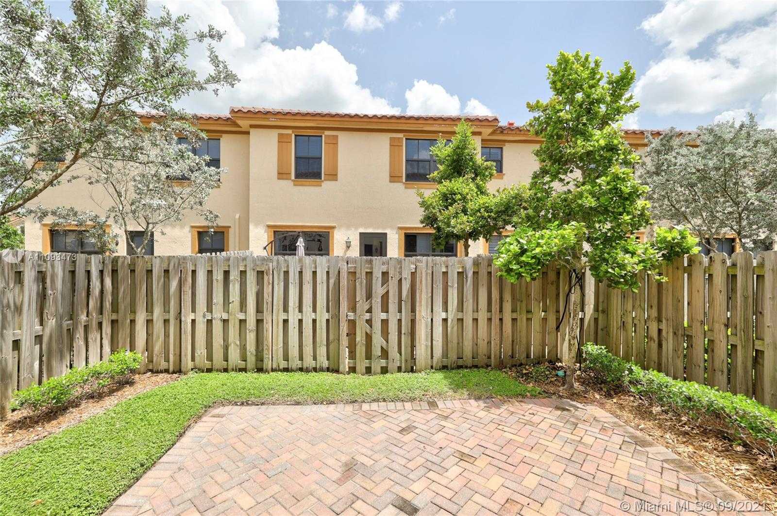 Small Image of 8448 BLUE COVE WAY, Parkland Number 19