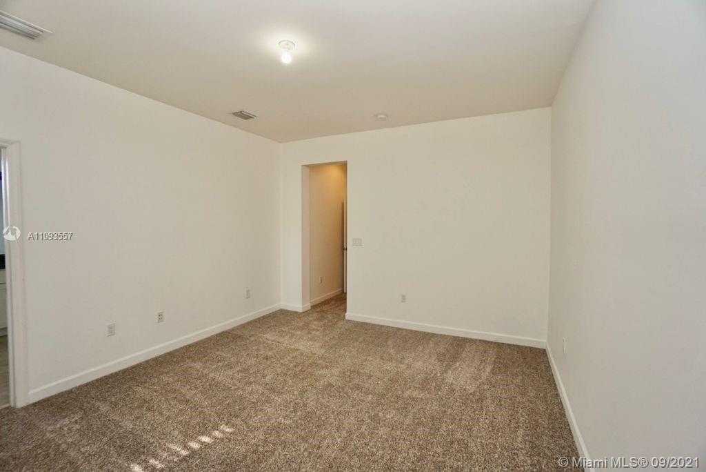 Small Image of 5805 N W 104th path, Doral, FL 33178, USA Number 20