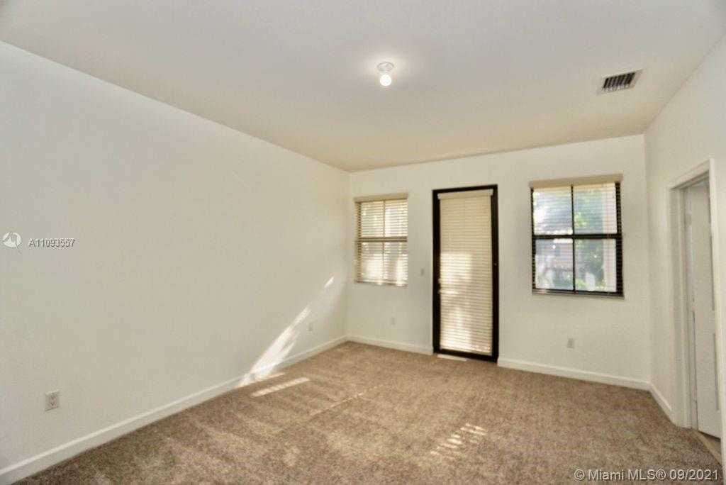Small Image of 5805 N W 104th path, Doral, FL 33178, USA Number 22