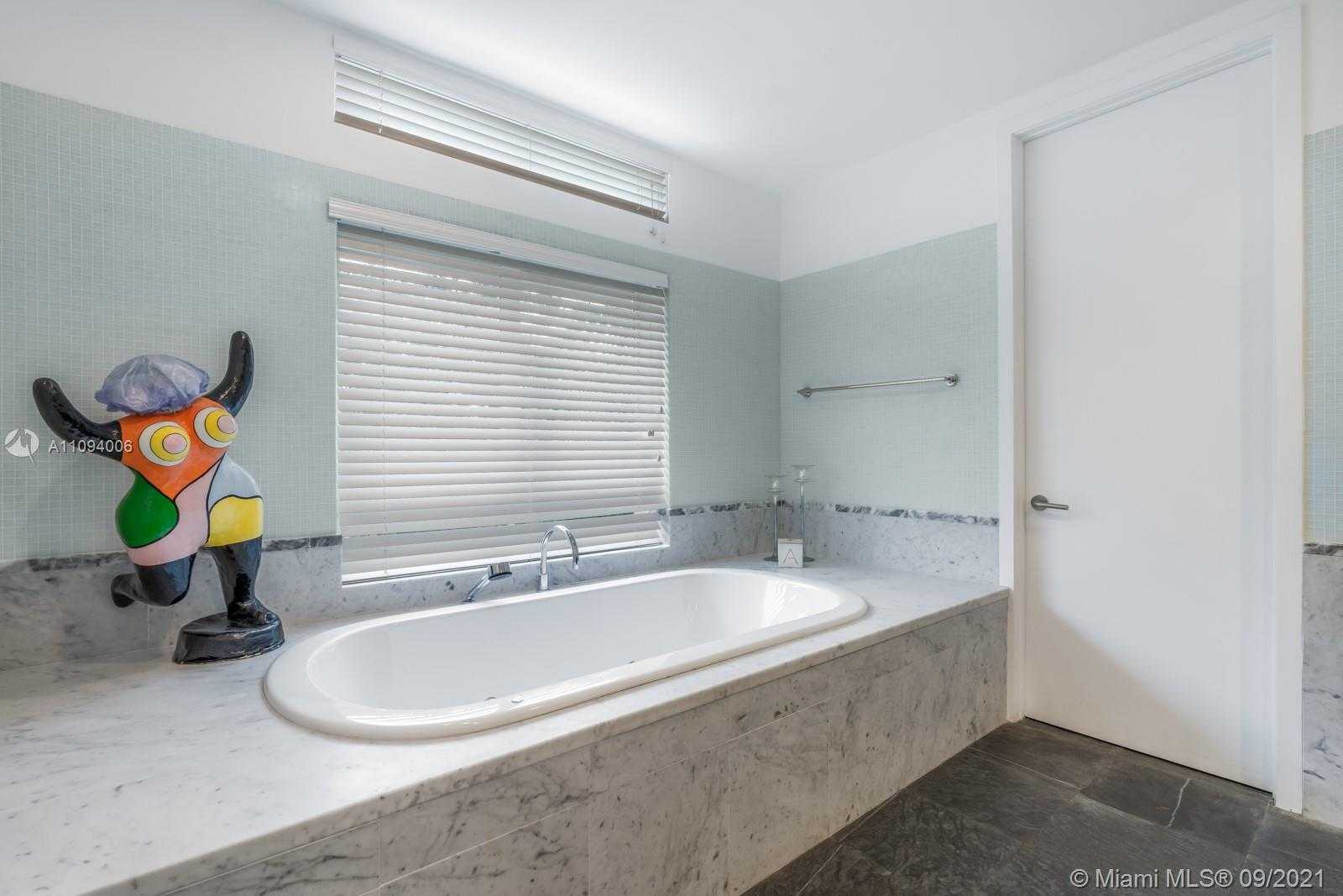 Small Image of 230 ARI WAY #230, Miami Beach Number 10