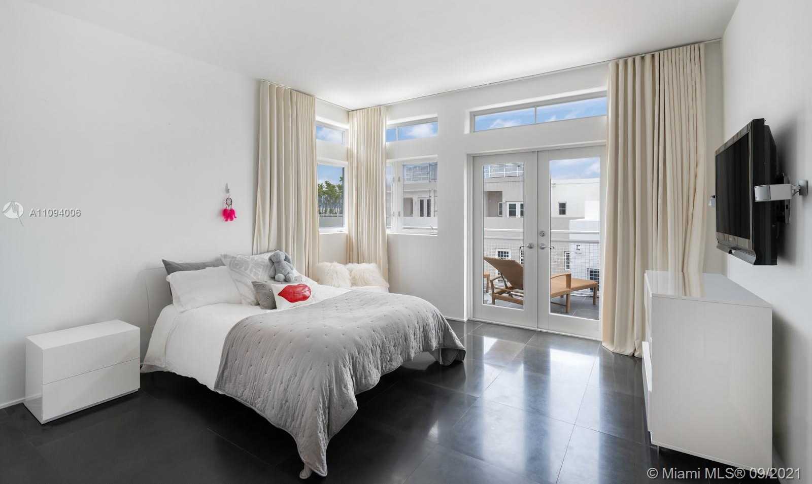 Small Image of 230 ARI WAY #230, Miami Beach Number 12