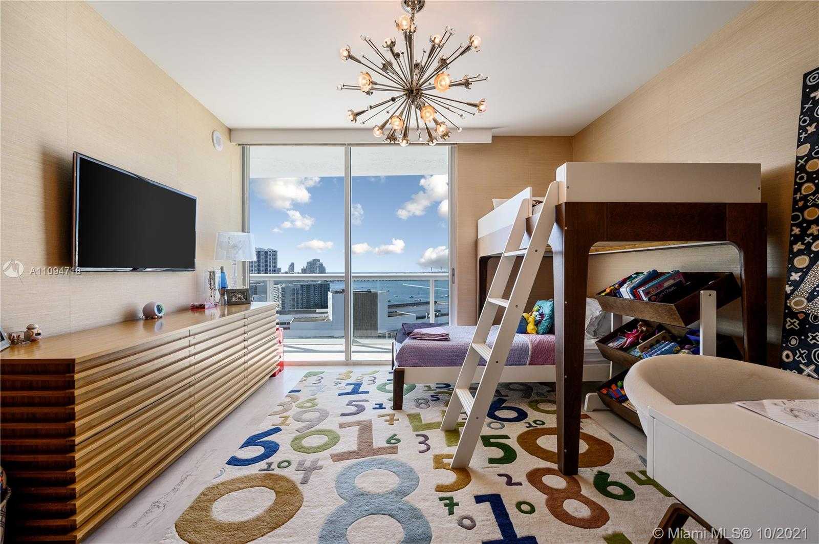 Small Image of 10 VENETIAN WAY #2204, Miami Beach Number 32