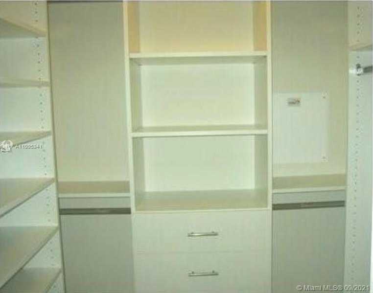 Small Image of 300 SOUTH BISCAYNE BLVD #T-2812, Miami Number 10