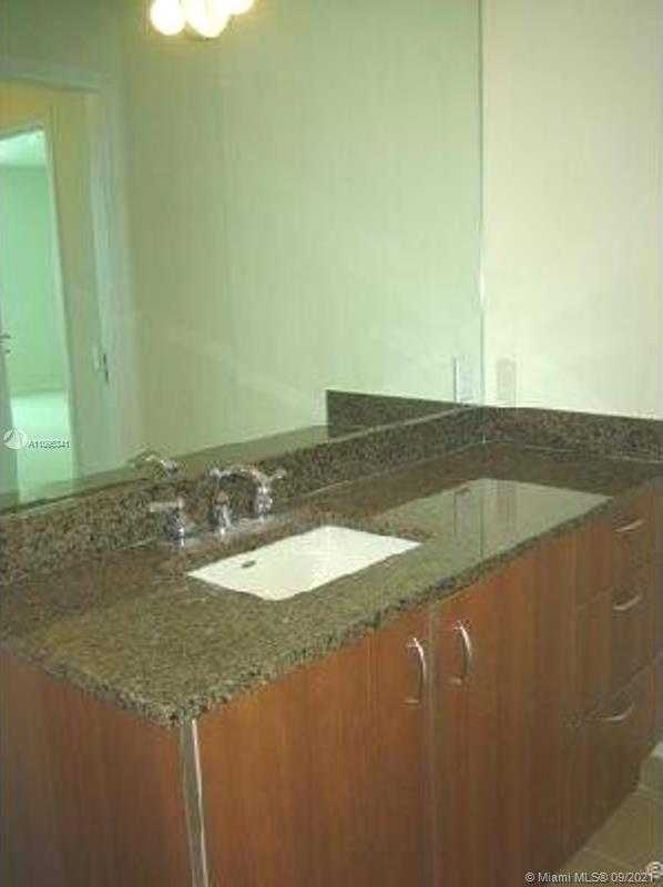 Small Image of 300 SOUTH BISCAYNE BLVD #T-2812, Miami Number 9