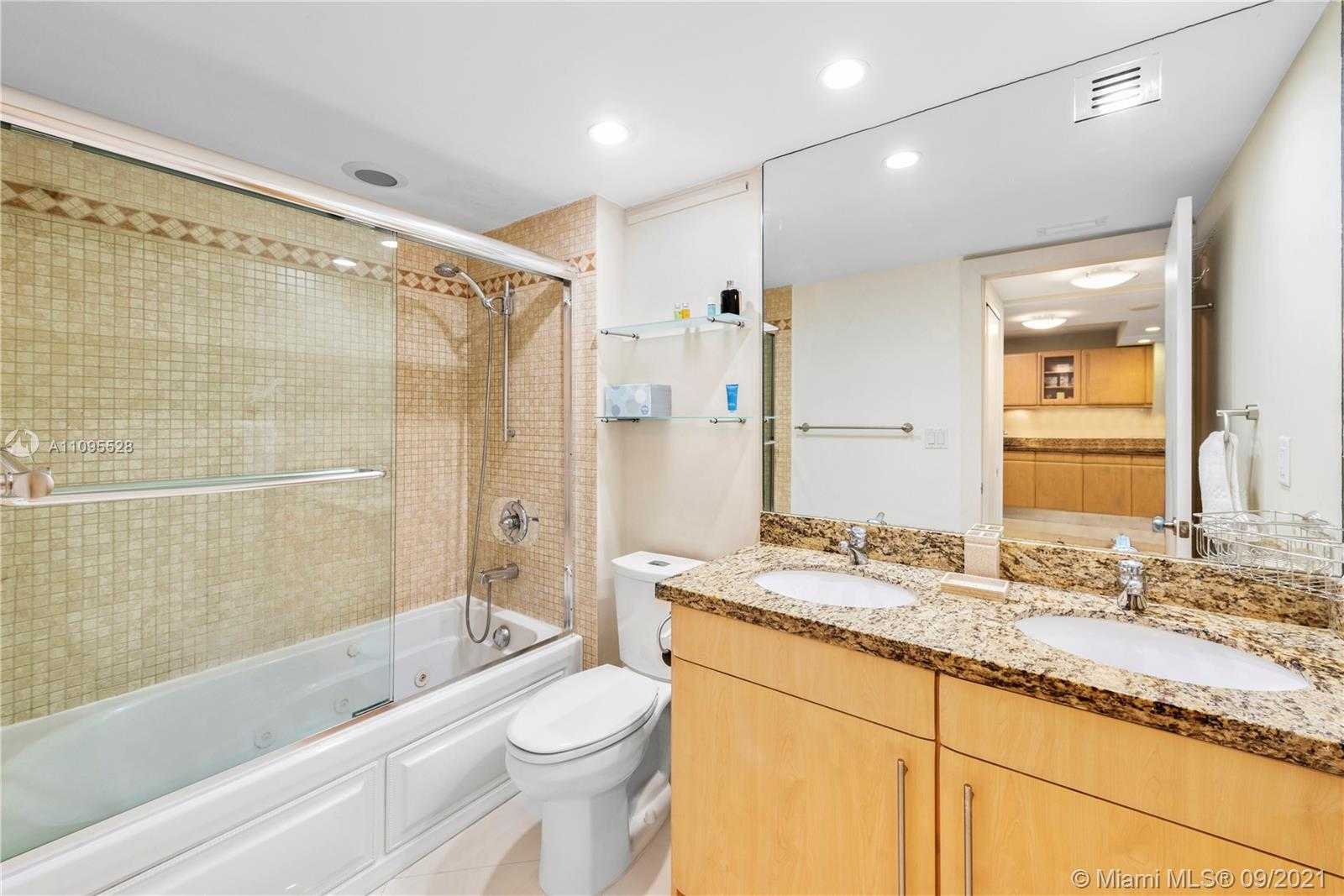 Small Image of 2301 COLLINS AVE #325, Miami Beach Number 10