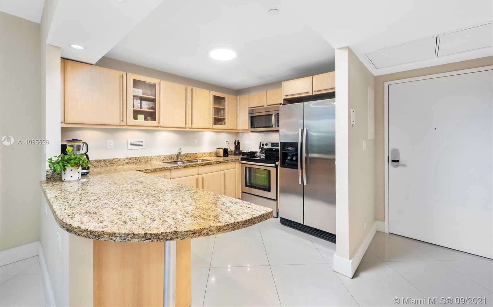 Small Image of 2301 COLLINS AVE #325, Miami Beach Number 6