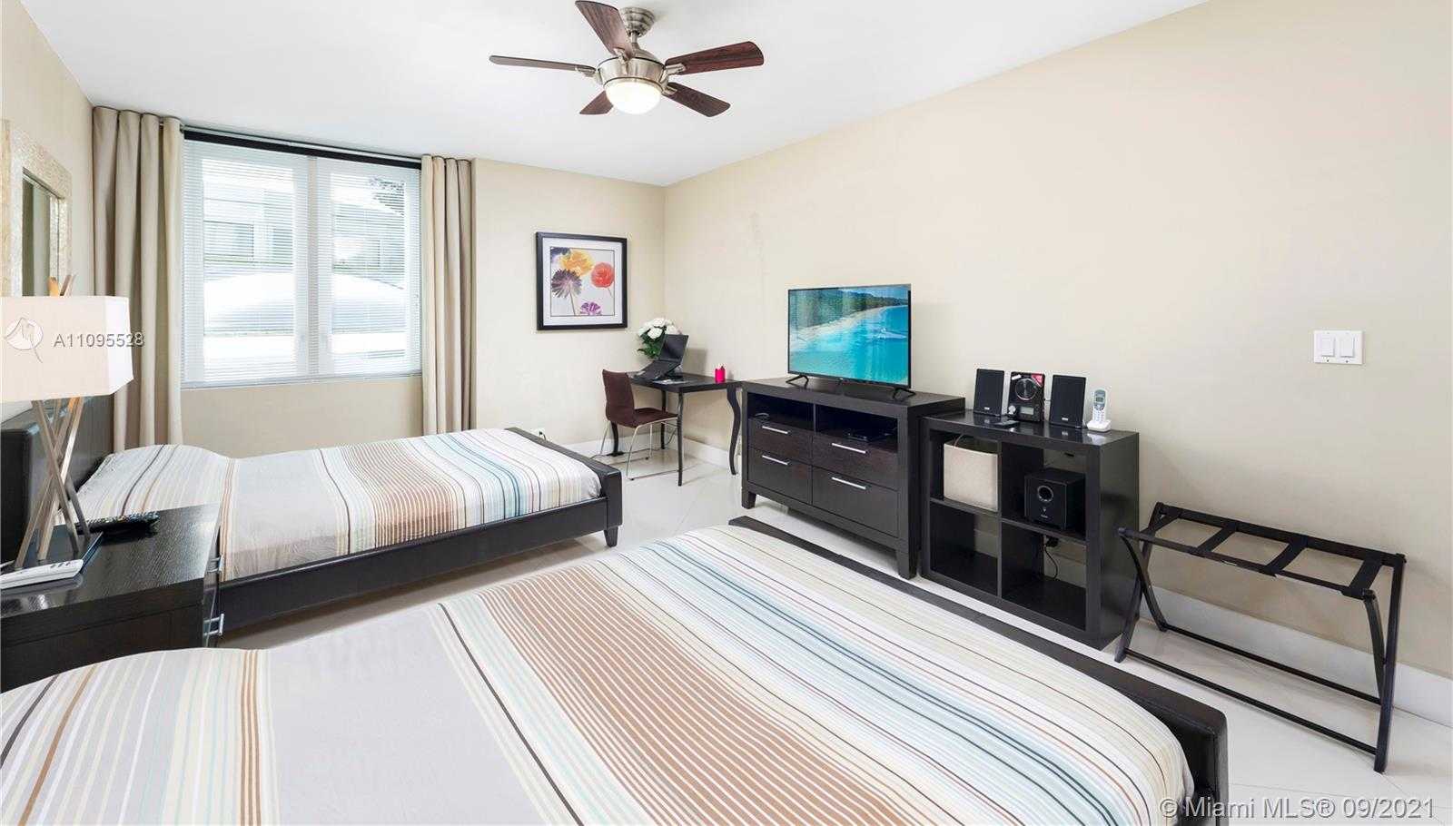 Small Image of 2301 COLLINS AVE #325, Miami Beach Number 8