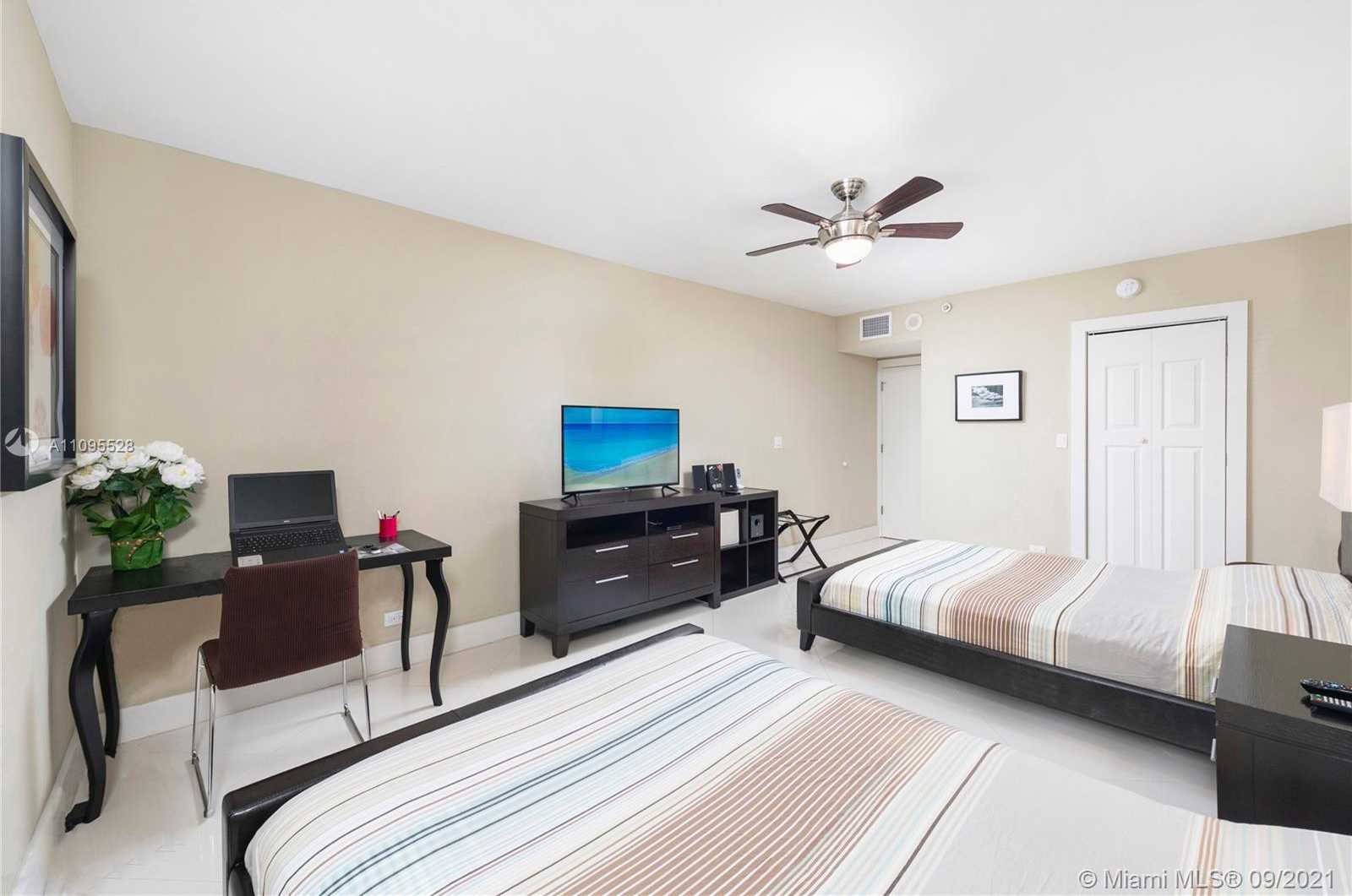 Small Image of 2301 COLLINS AVE #325, Miami Beach Number 9