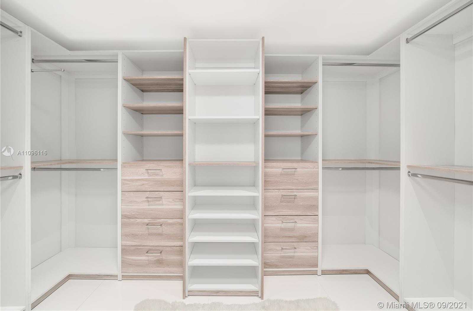 Small Image of 2127 BRICKELL AVE #1602, Miami Beach Number 16