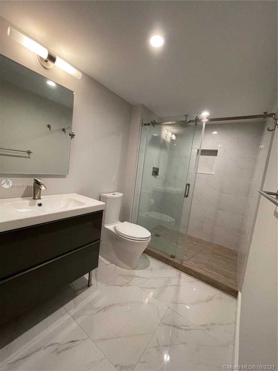 Small Image of 90 ALTON RD #2101, Miami Beach Number 18
