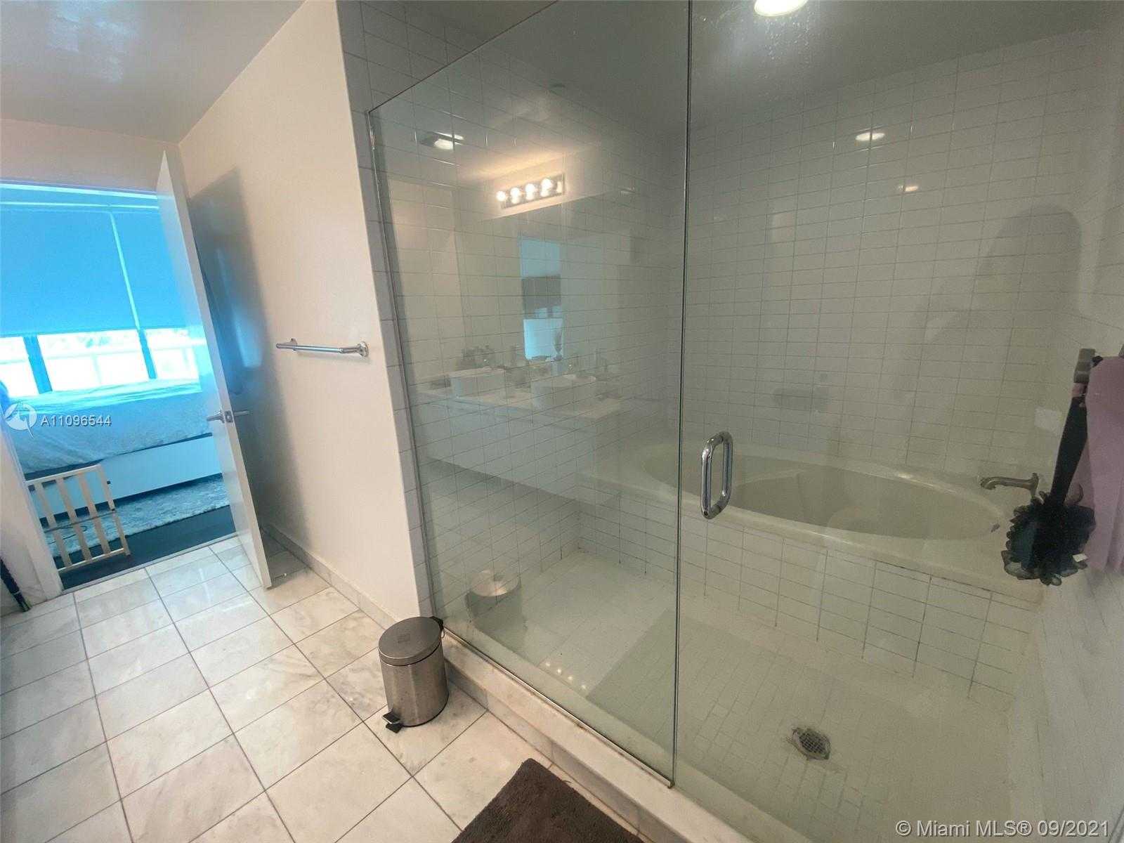 Small Image of 888 BISCAYNE BLVD #409, Miami Number 19