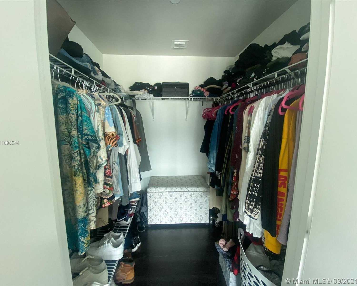 Small Image of 888 BISCAYNE BLVD #409, Miami Number 22