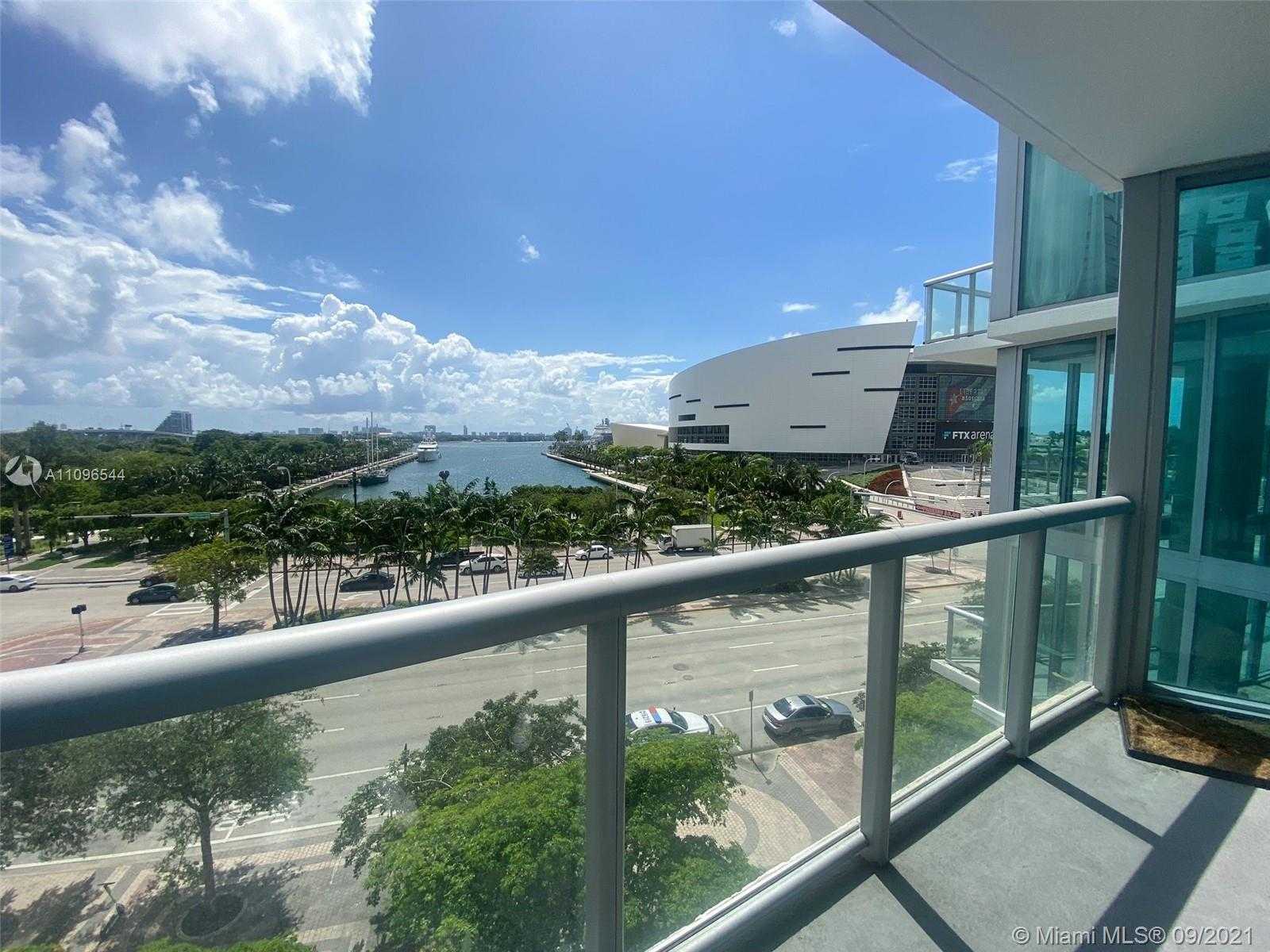 Small Image of 888 BISCAYNE BLVD #409, Miami Number 3