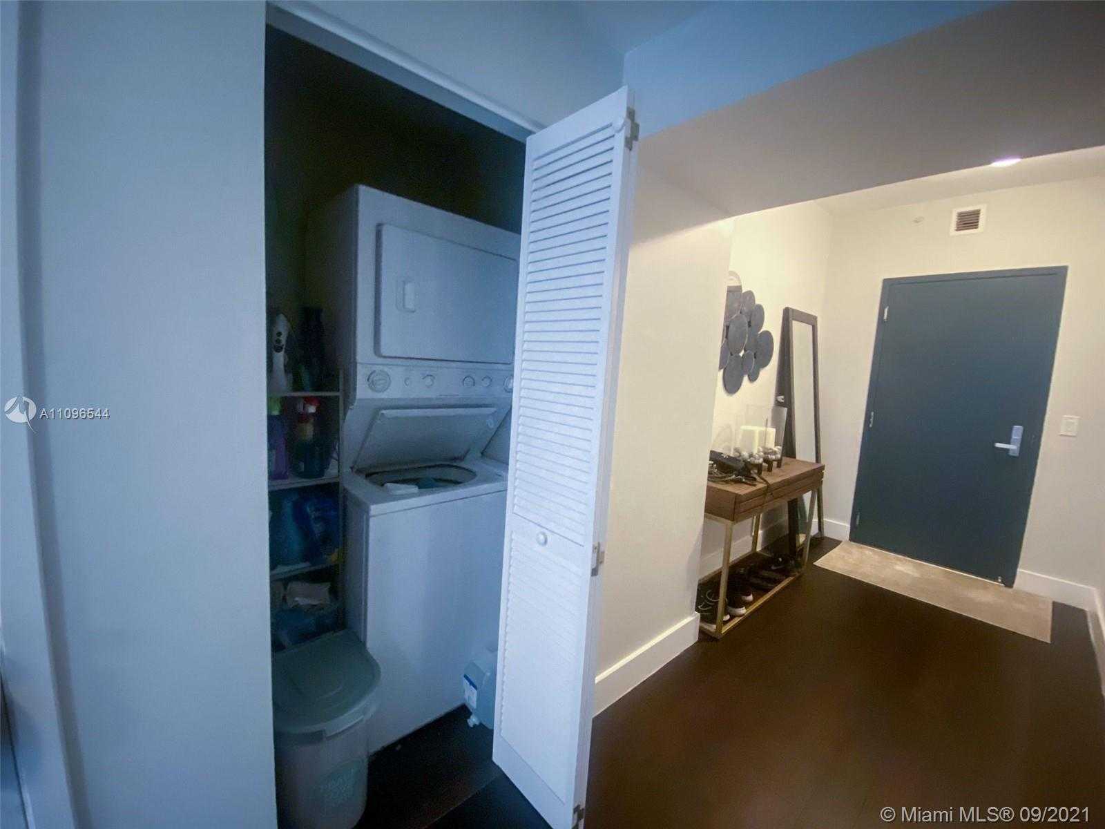 Small Image of 888 BISCAYNE BLVD #409, Miami Number 6