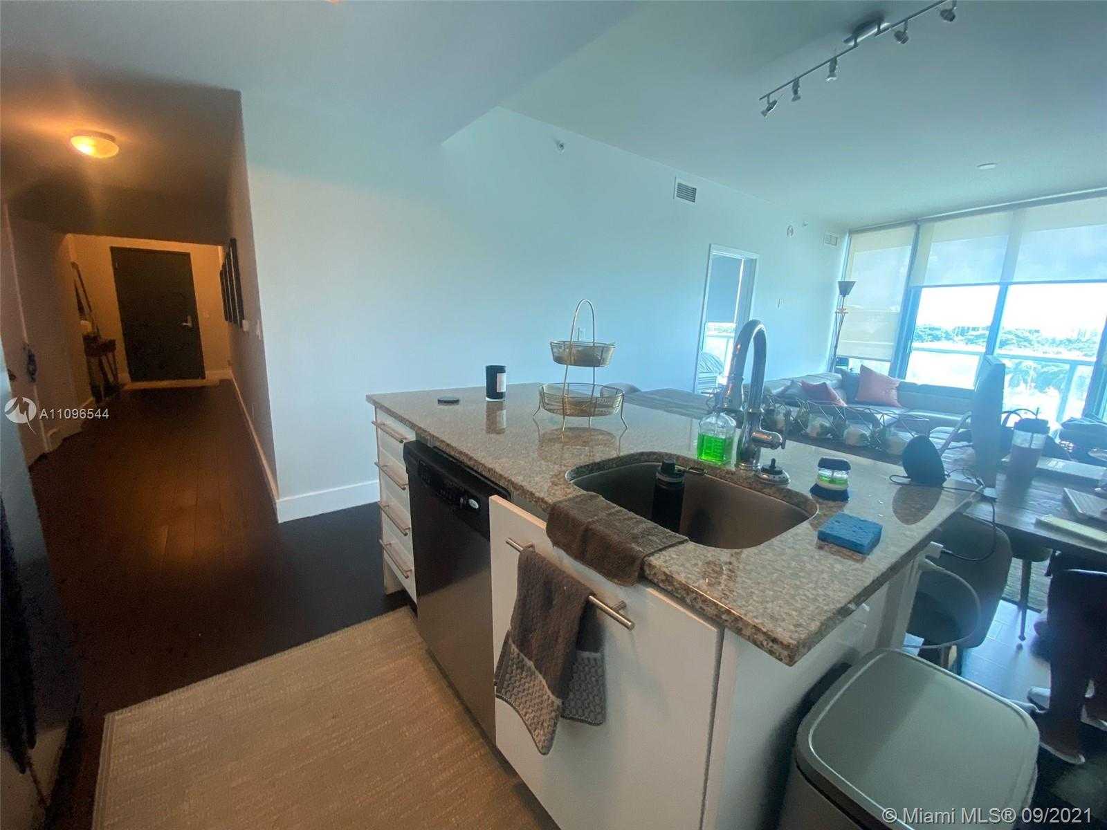 Small Image of 888 BISCAYNE BLVD #409, Miami Number 7