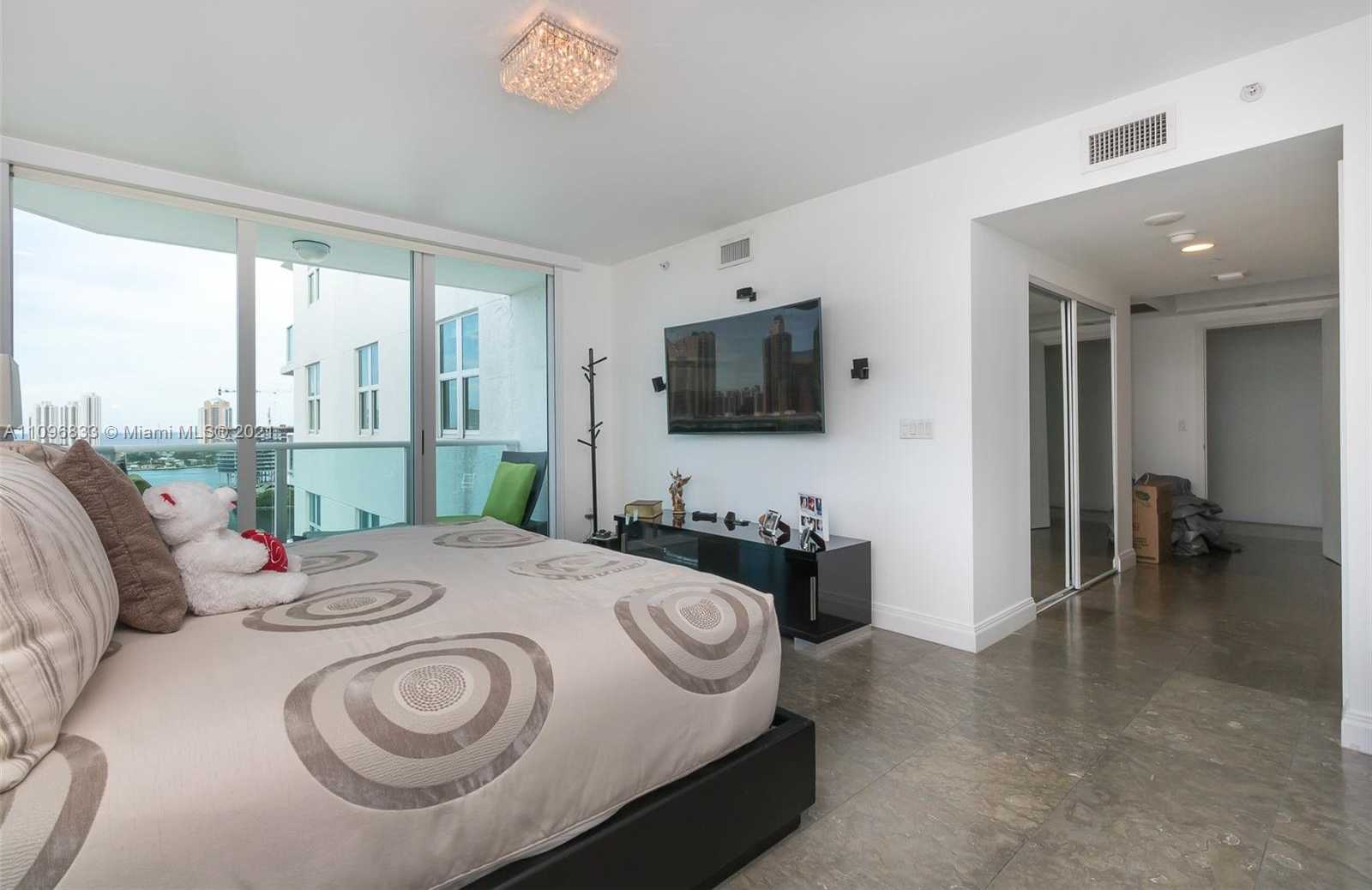 Small Image of 3301 NORTH EAST 183RD ST #1901, Aventura Number 13