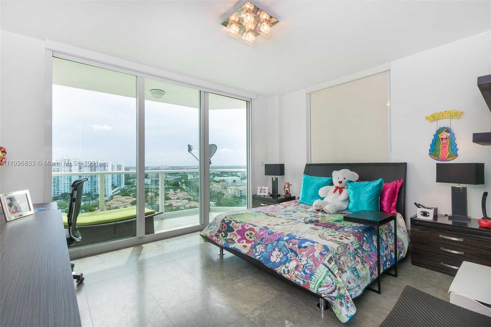 Small Image of 3301 NORTH EAST 183RD ST #1901, Aventura Number 19
