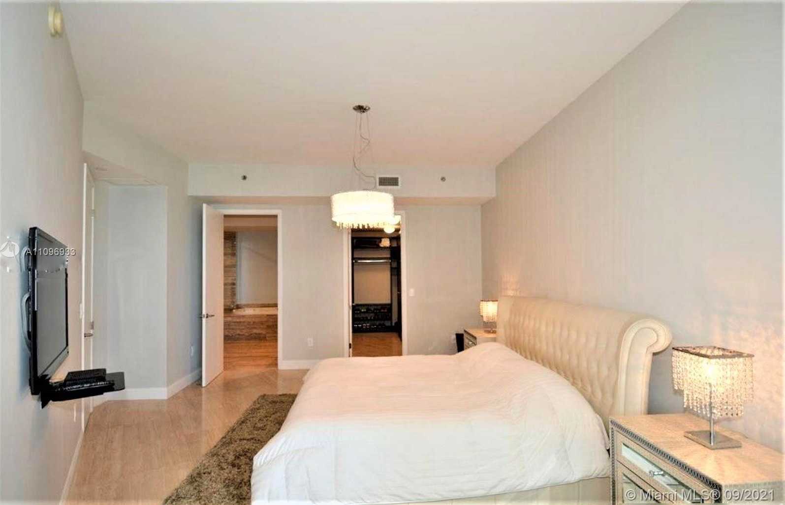 Small Image of 15901 COLLINS AVE #807, Sunny Isles Beach Number 23