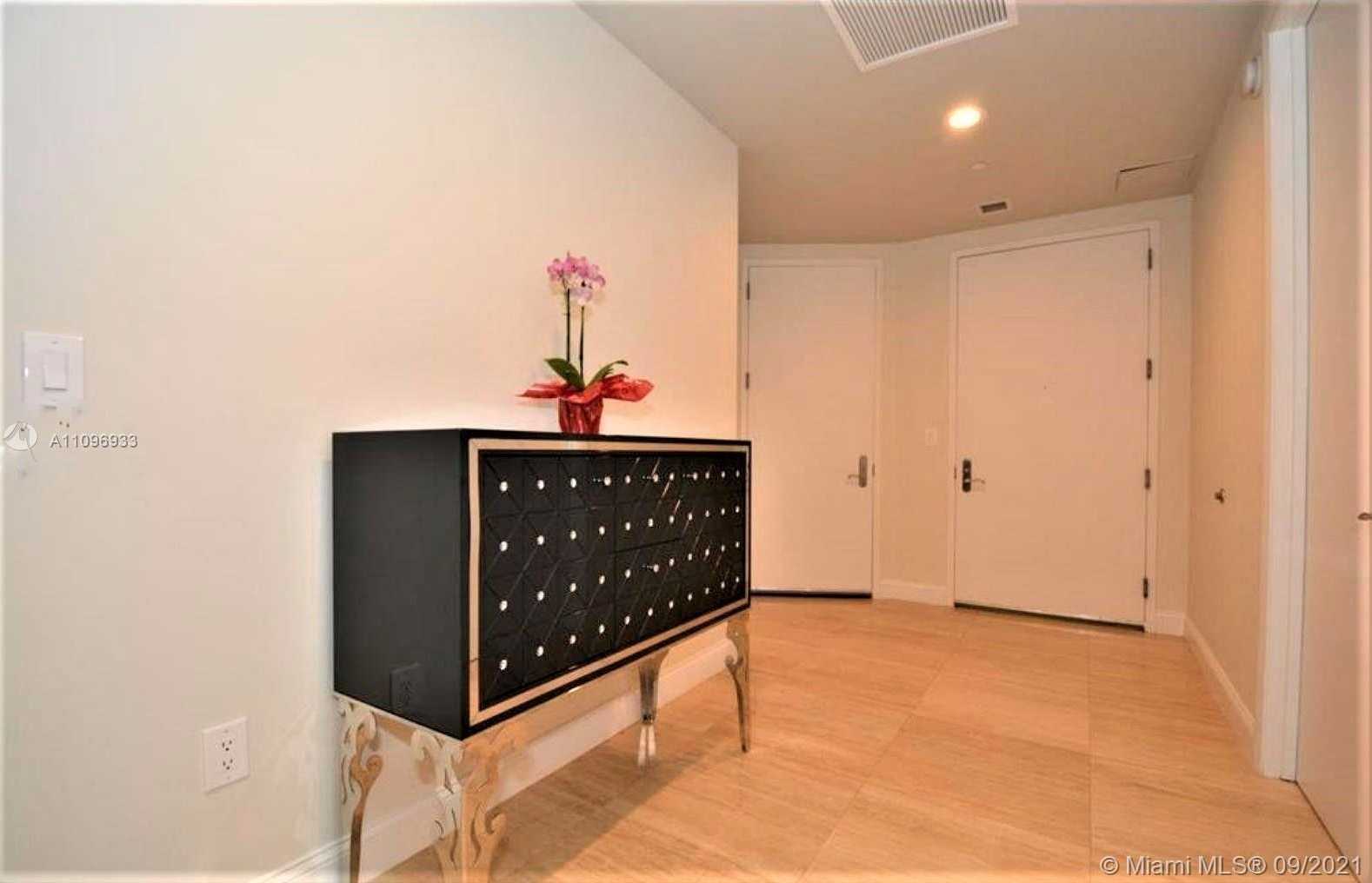 Small Image of 15901 COLLINS AVE #807, Sunny Isles Beach Number 6