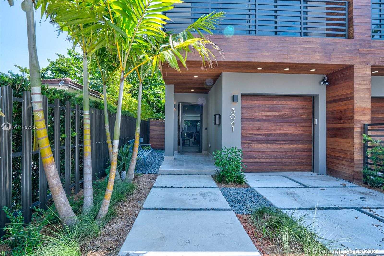Small Image of 3041 HIBISCUS ST #B, Miami Number 3