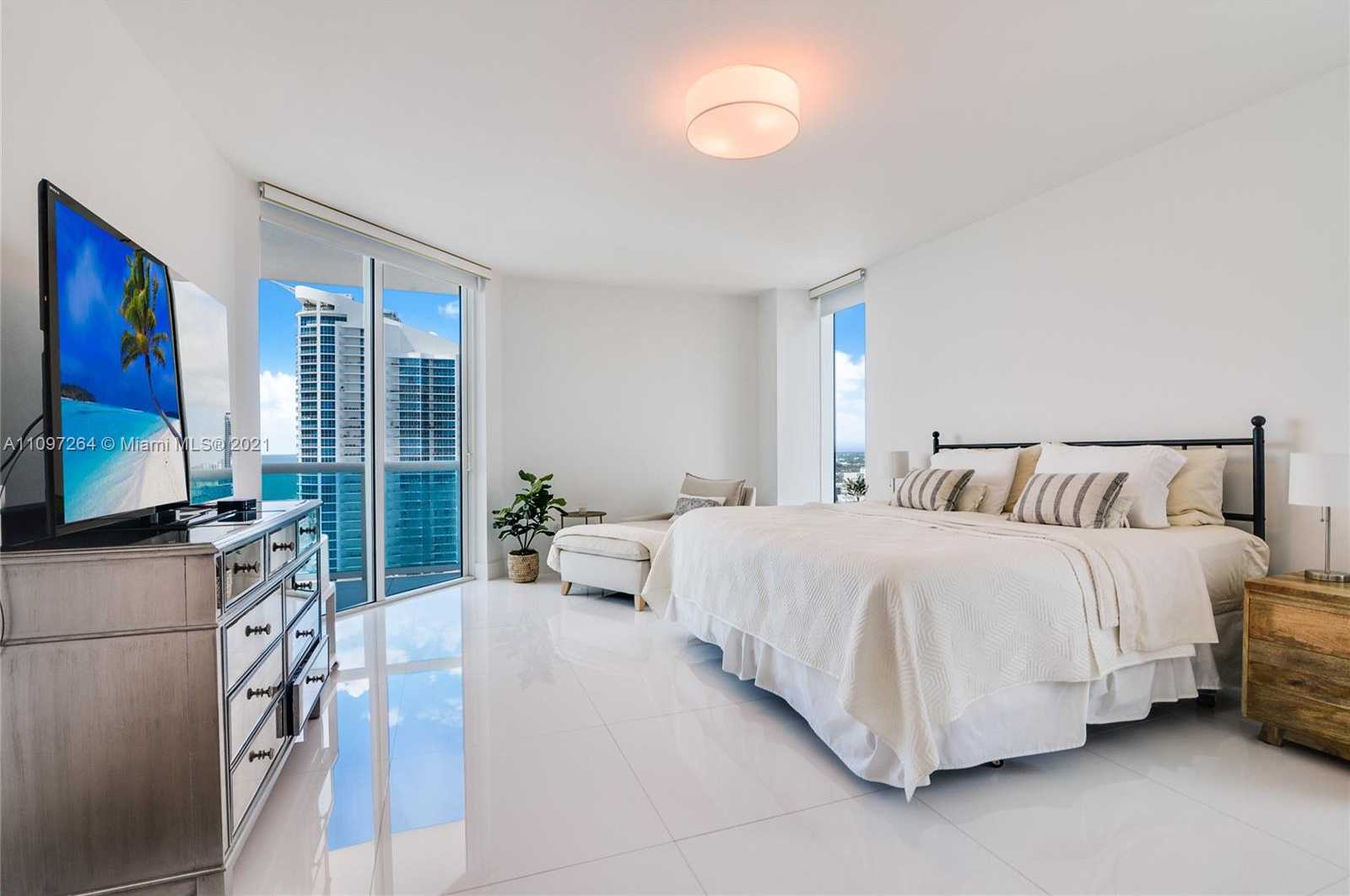 Small Image of 2711 SOUTH OCEAN DR #2606, Hollywood Number 7