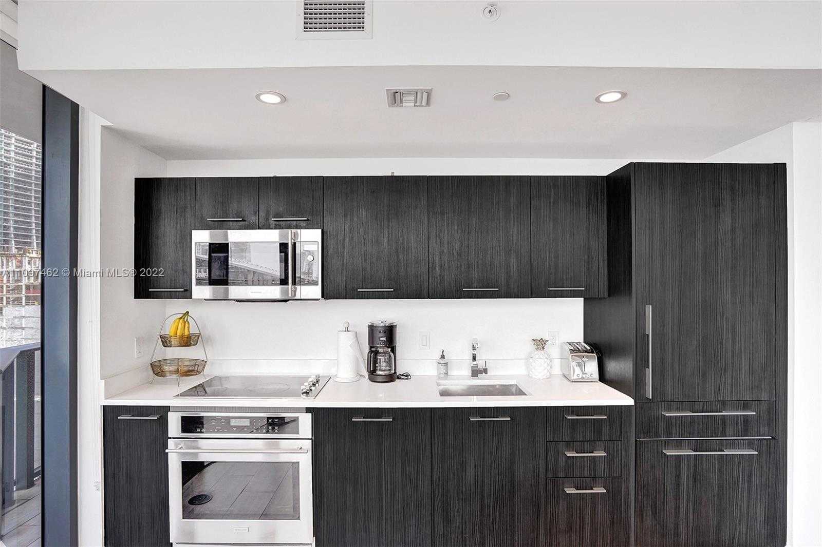 Small Image of 55 SOUTH WEST 9TH ST #1901, Miami Number 9