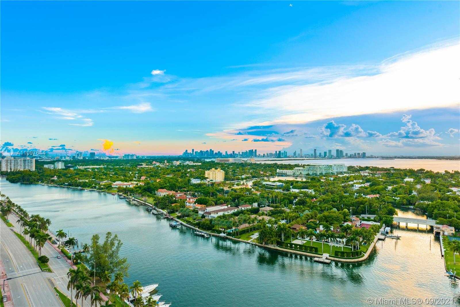 Small Image of 5025 COLLINS AVE #PH-2, Miami Beach Number 23