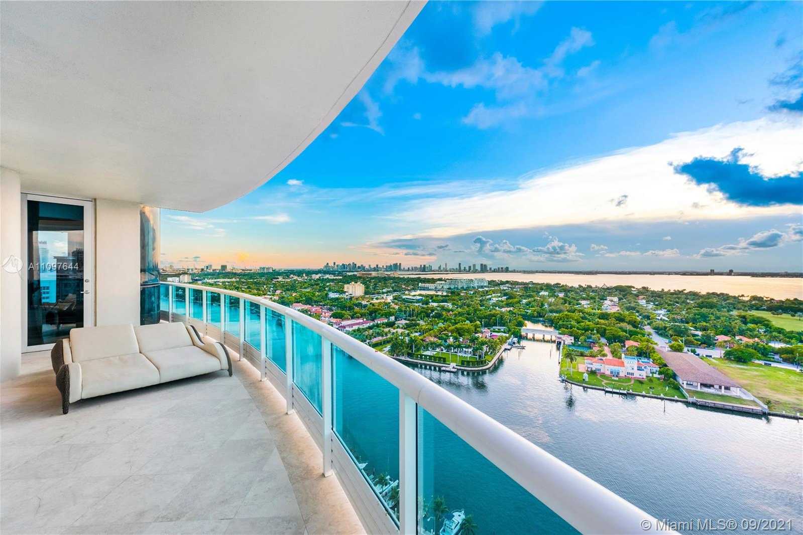 Small Image of 5025 COLLINS AVE #PH-2, Miami Beach Number 4
