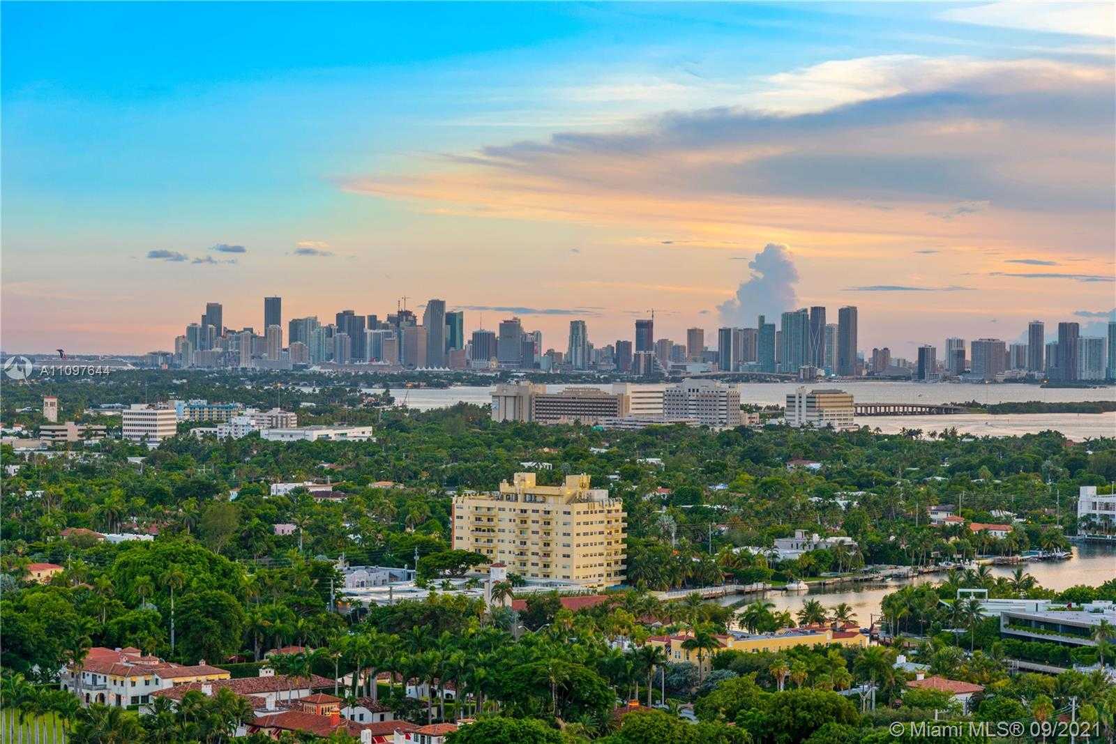 Small Image of 5025 COLLINS AVE #PH-2, Miami Beach Number 6