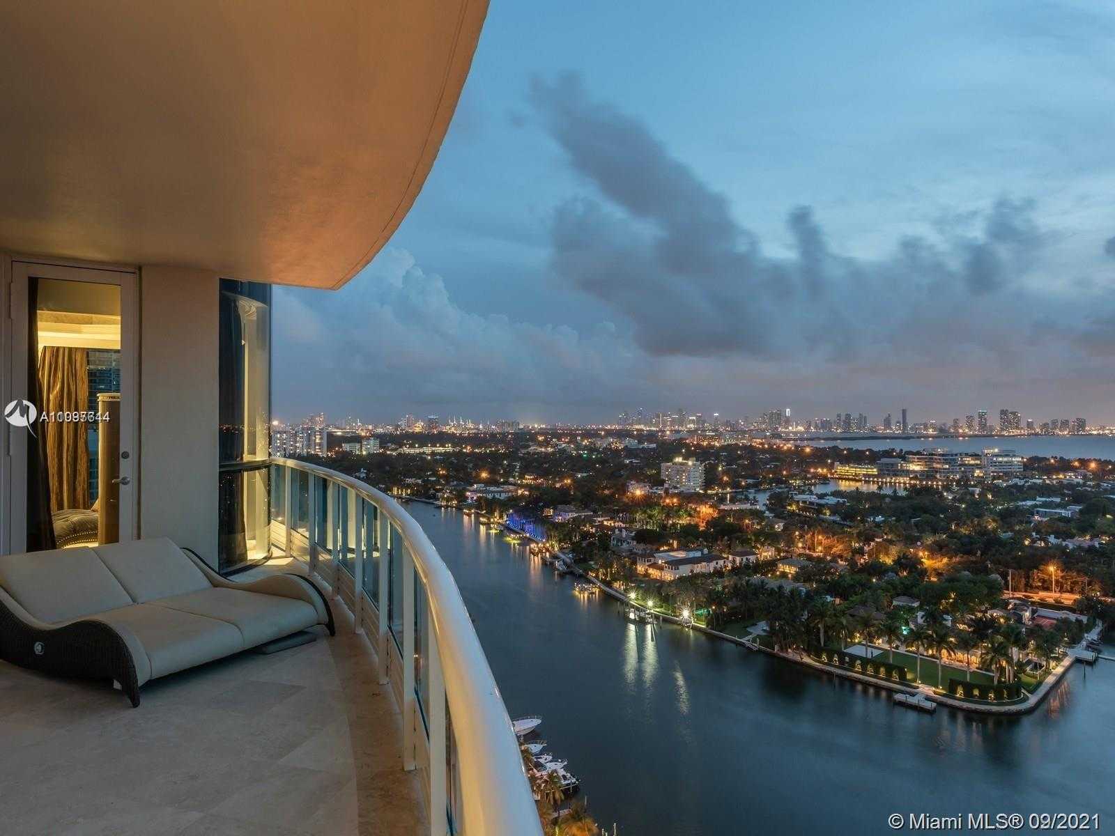 Small Image of 5025 COLLINS AVE #PH-2, Miami Beach Number 7