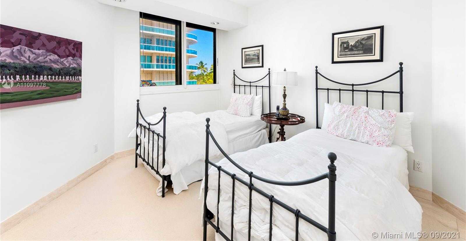 Small Image of 9999 Collins Ave, Bal Harbour, FL 33154, USA Number 18