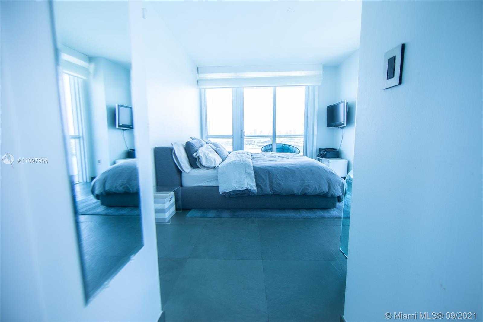 Small Image of 520 West Ave, Miami Beach, FL 33139, USA Number 13